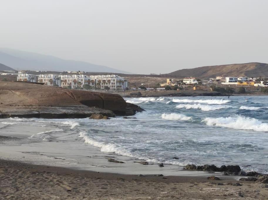 El Medano Beachfront Triplex Penthouse With Pool, Rooftop, Sea View Exterior photo