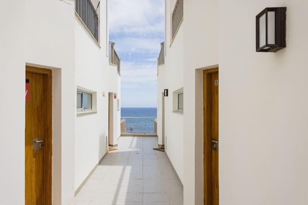 El Medano Beachfront Triplex Penthouse With Pool, Rooftop, Sea View Exterior photo